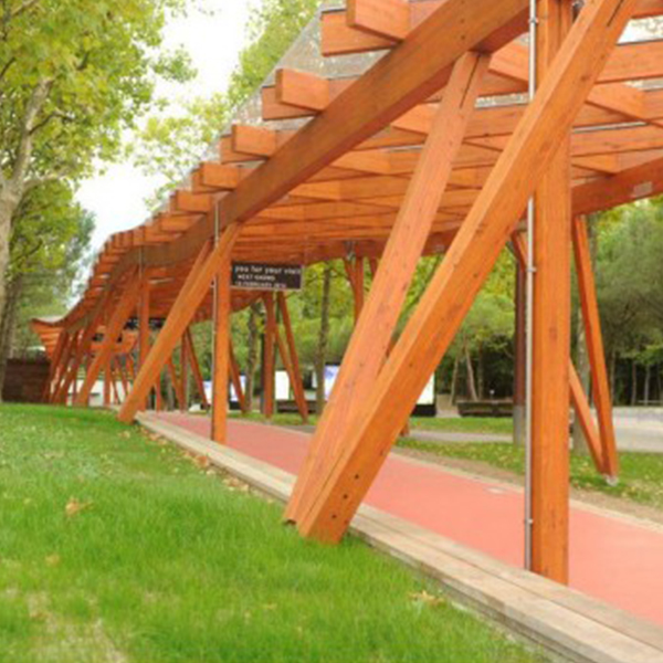 Structure en bois et couverture polycarbonate
