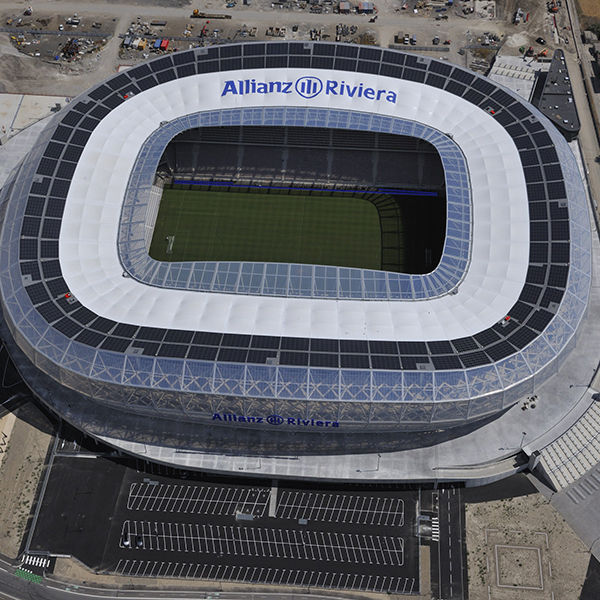 Vue aérienne du stade de l'Allianz Riviera à Nice